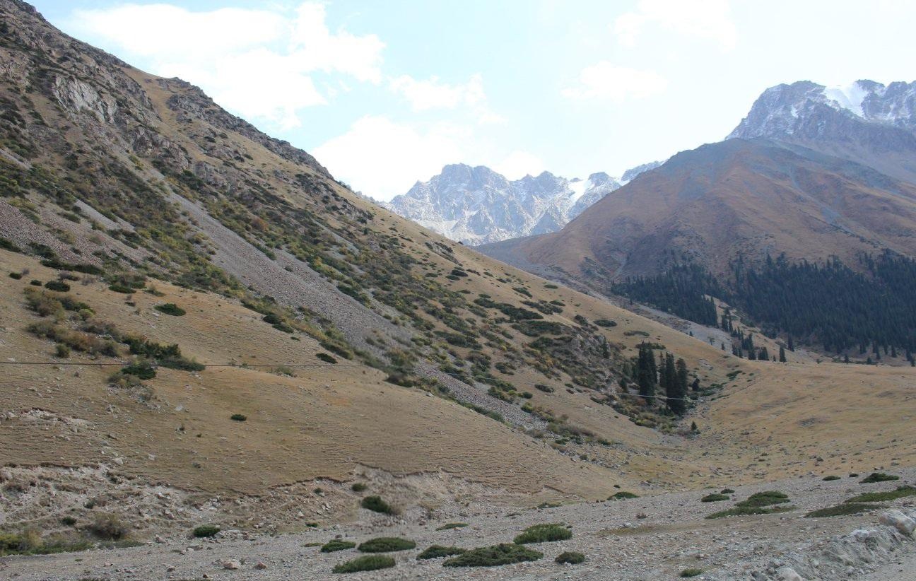 위기와 희망이 교차하는 키르기스스탄을 방문